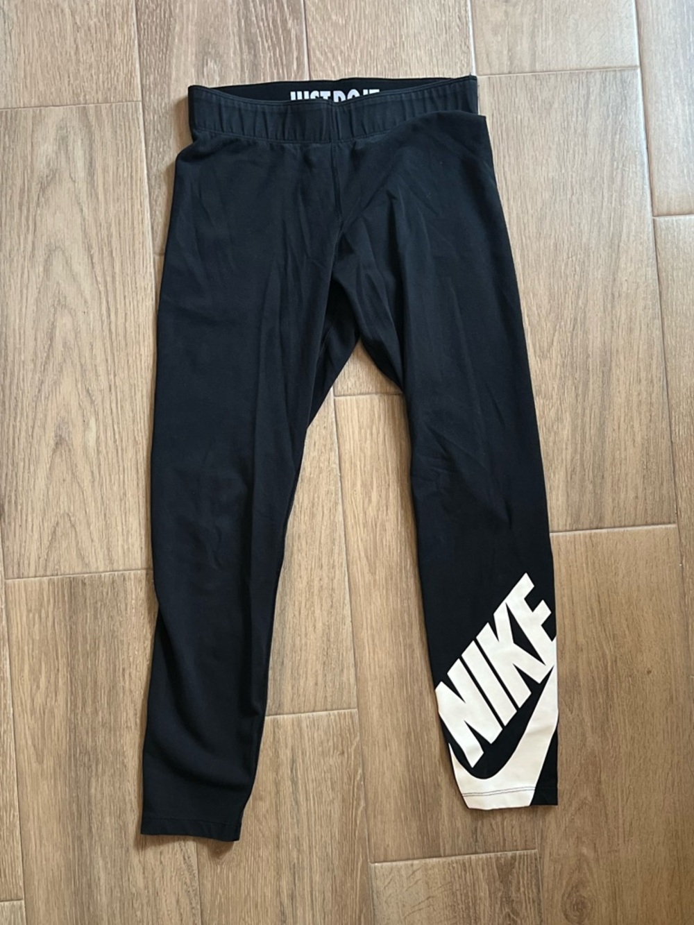 Nike Graphic Leggings